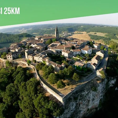 Дом отдыха Le Nature Bien-etre Piscine Chauffee Privee Du Tarn Entre Toulouse Et Albi & Les Du Tarn *