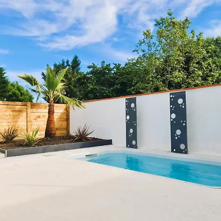 Le Gite Nature Bien-Etre Piscine Chauffee Privee Du Tarn Entre Toulouse Et Albi & Les Cottages Du Tarn Holiday home *