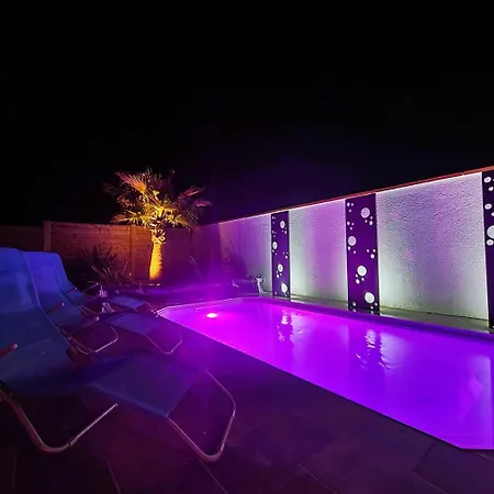 Prázdninový dům Nature Jacuzzi Piscine 8p Les Dutarn